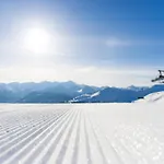 Mayr Inklusive Ganzjaehrig Gratis Zugang Zur Alpentherme Und Im Sommer Kostenlose Bergbahnnutzung アパート