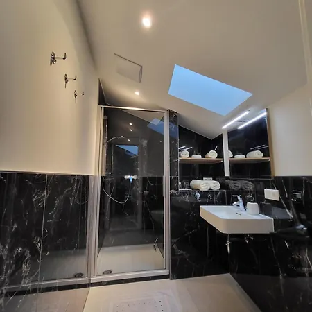 Mayr: Alpine Thermal & Summer Mountain Access Apartment *
